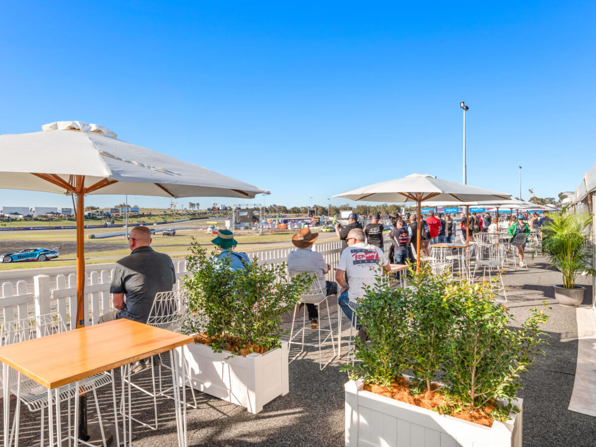 v8 Supercars - Wanneroo Raceway Perth