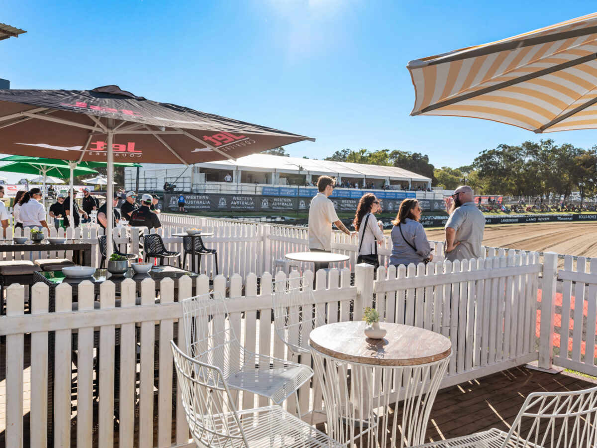 v8 Supercars - Wanneroo Raceway Perth