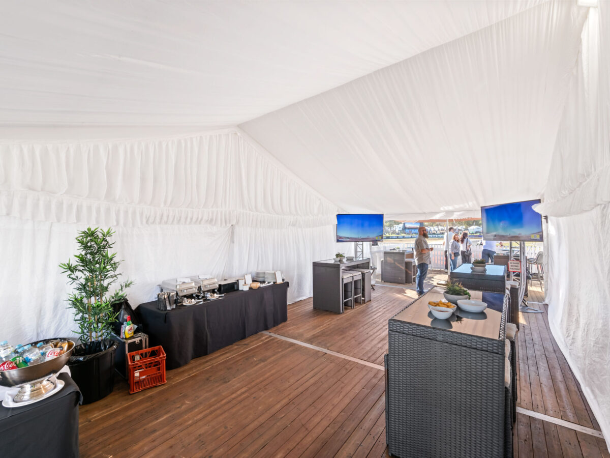 v8 Supercars - Wanneroo Raceway Perth